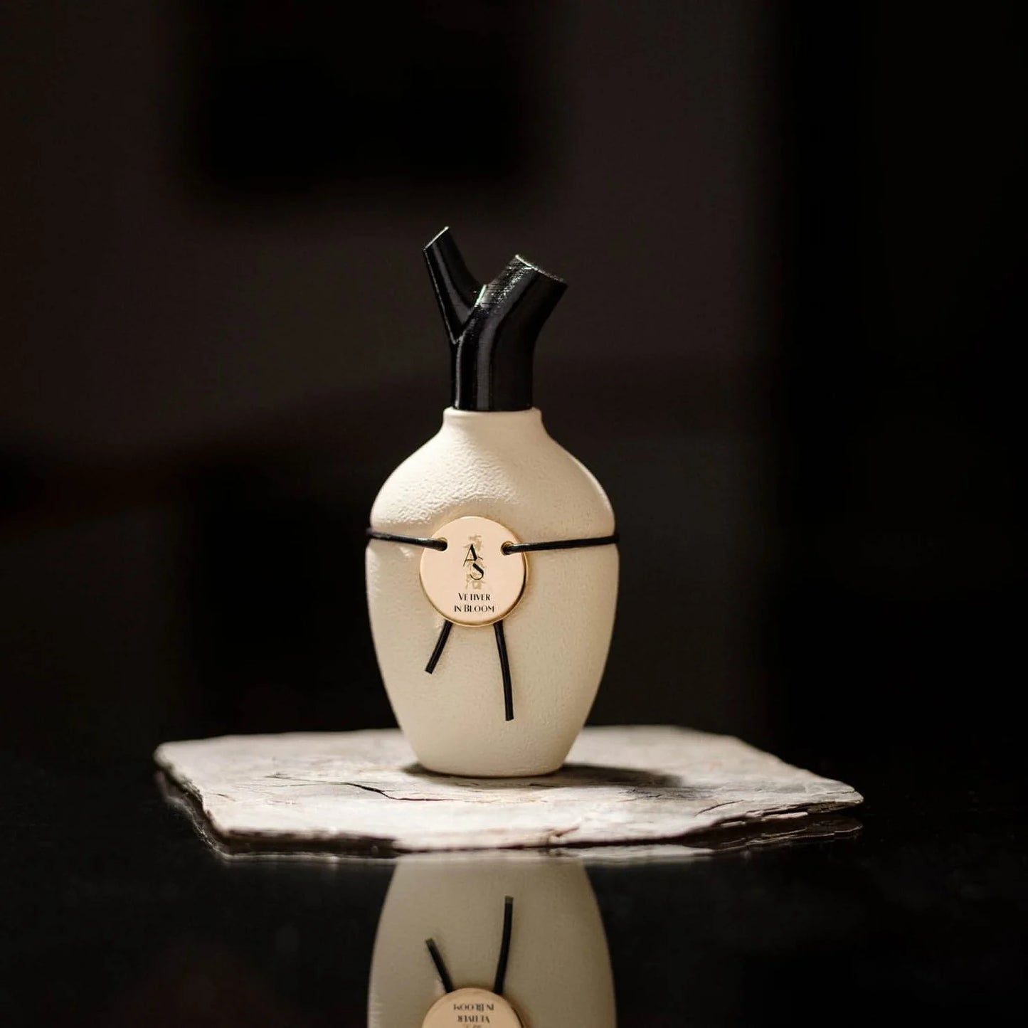 VETIVER IN BLOOM - SCENTS OF WOOD